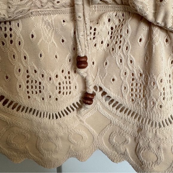 Urban Romantics Eyelet/Lace Tie Front Cap Sleeve Cropped Top - Cream/Tan - Sz XL - Picture 3 of 11